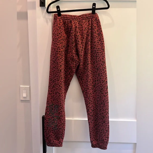 Leopard Crew Neck Sweater & Sweatpants les girls les boys matching set m - Picture 8 of 8